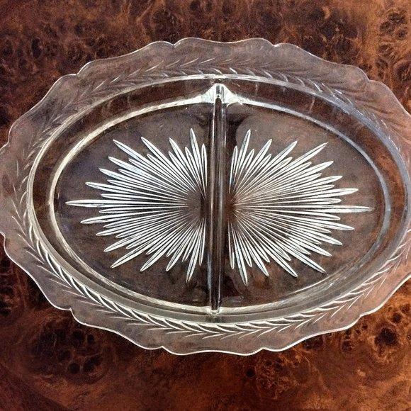 Vintage Clear Glass Oval Divided Starburst Relish Dish  Excellent Vtg. Condition - Picture 2 of 5